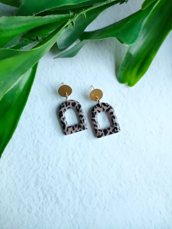 Rachel in Stone and Leopard