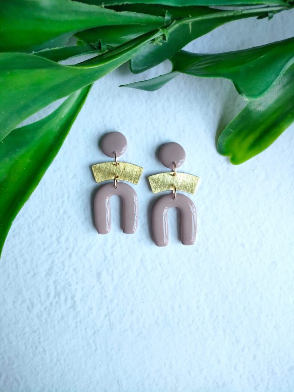 Zara in Stone and Gold